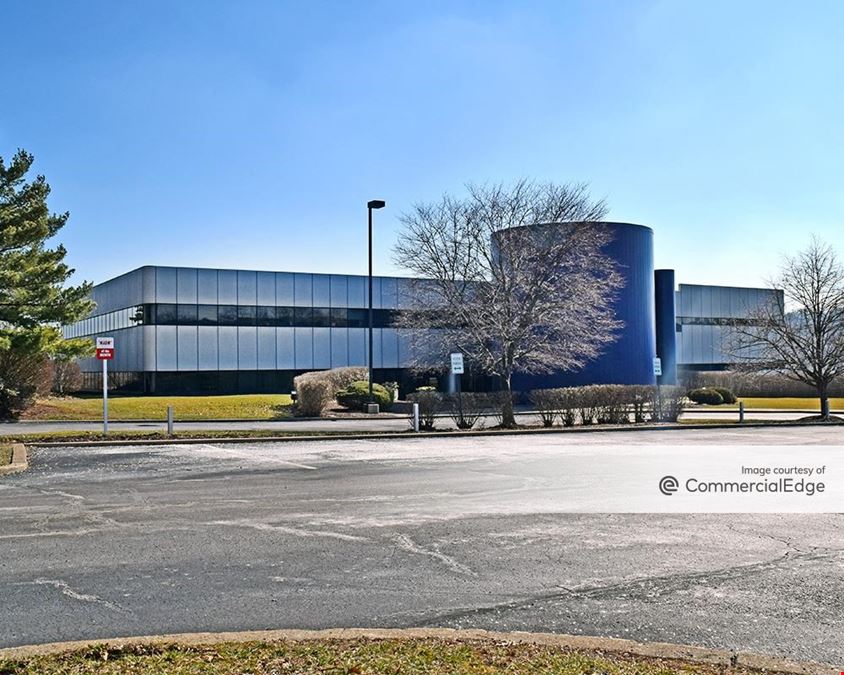 100 Commerce Dr