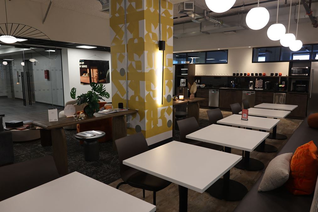 Equal Space ES550 Tech & Innovation Campus