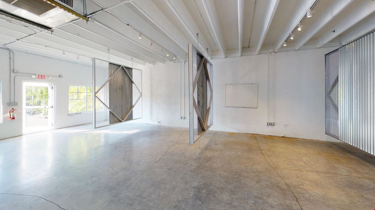 1537 NW 23 ST