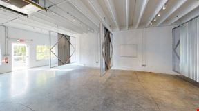 1537 NW 23 ST