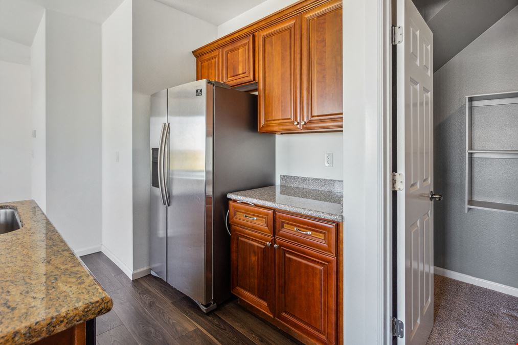 13713 Kristina St