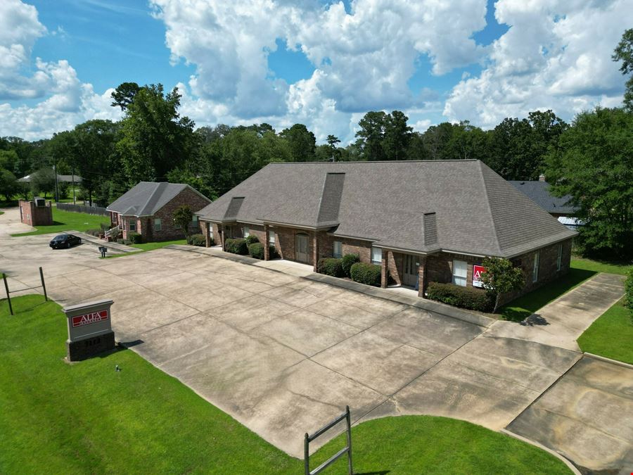 ±4,000 SF | Office / Retail Suites | Prime High-Traffic Location