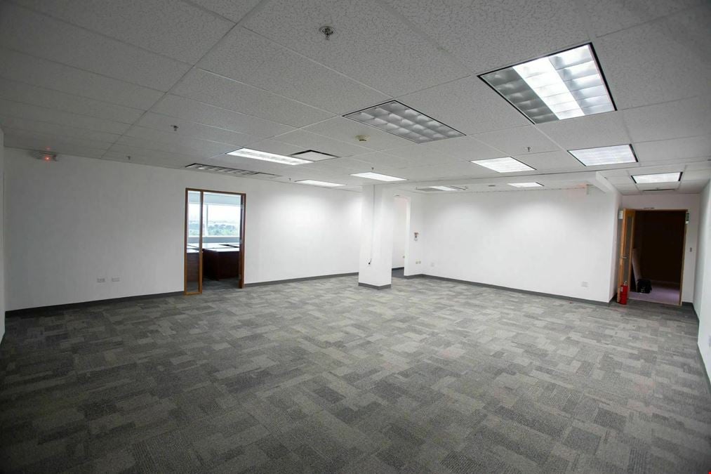 CIM 1 - 8th Floor Office Suites - For Sale & Lease