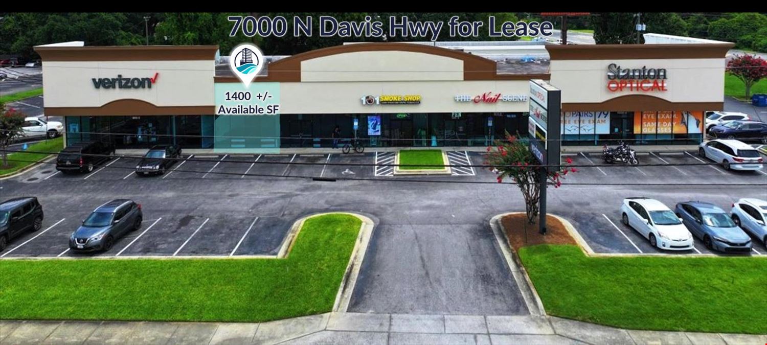 7000 N Davis Hwy | National Anchored Strip Center