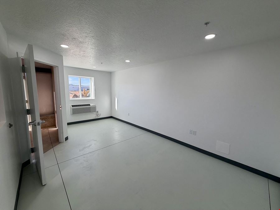 276 N 3325 W