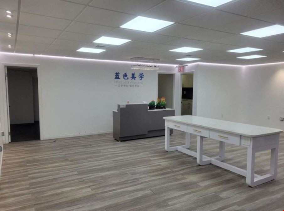 Spacious Restaurant Salon Pharmacy Retail Store Off Main Street Lease