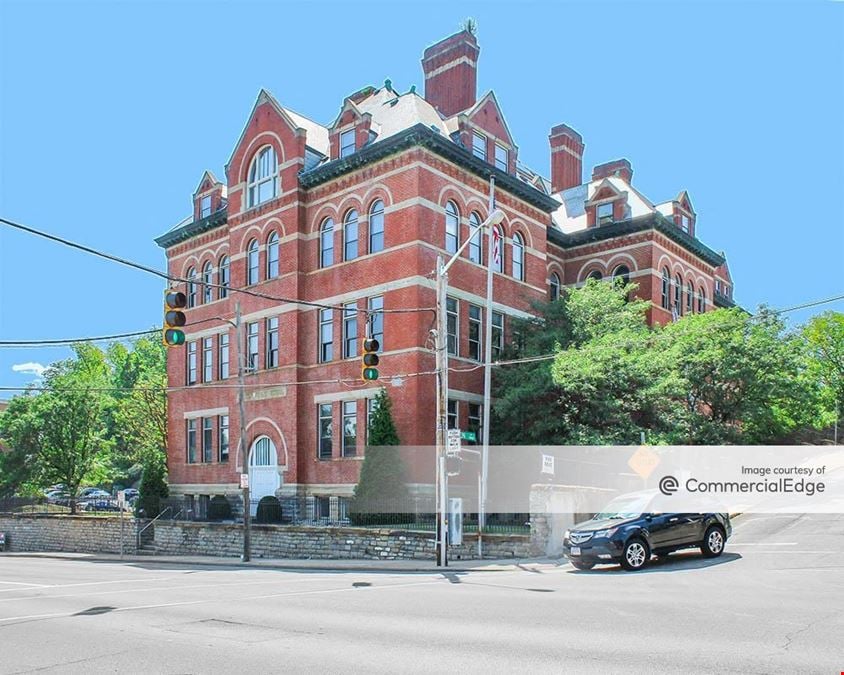 Lincoln School Professional Building