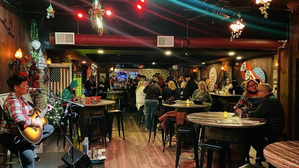 Turn-Key Winery/Brewery/Meadery Location w/ Apt.