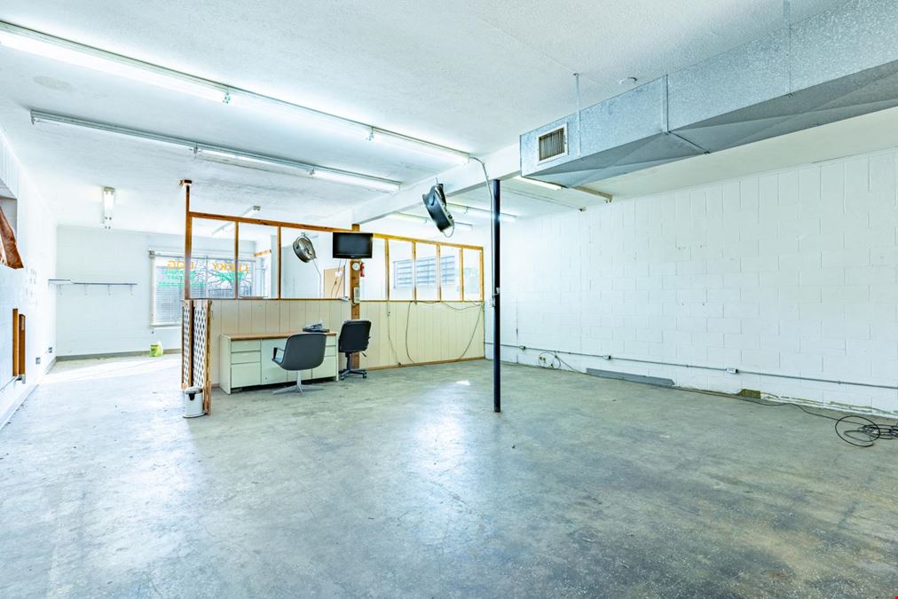 Retail Space for Lease on US-69