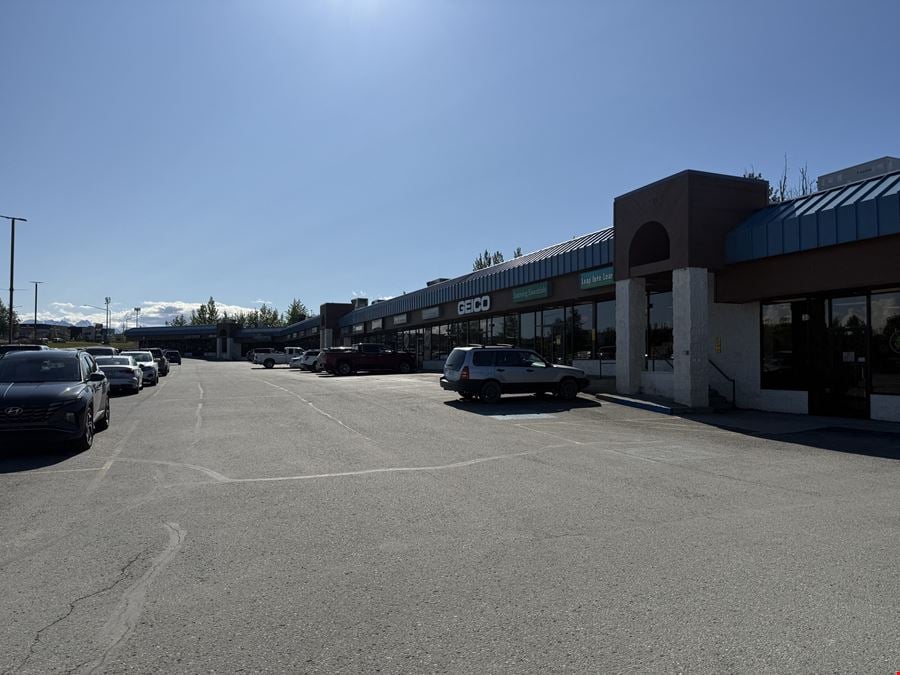 Creekside Plaza