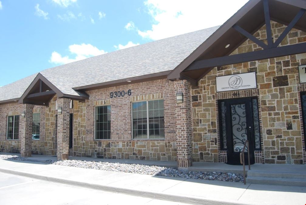 9300 John Hickman Pkwy #604