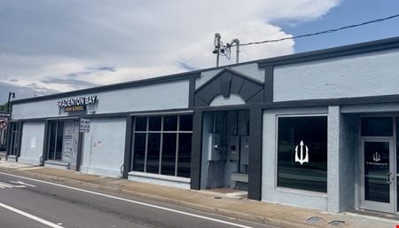 Preview of Retail space for Rent at 817 MANATEE AVE W