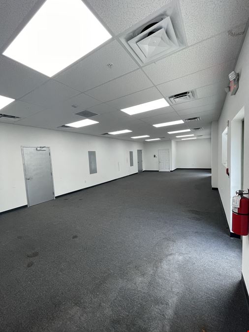 6618-6622 26th Ct E Flex Space Available