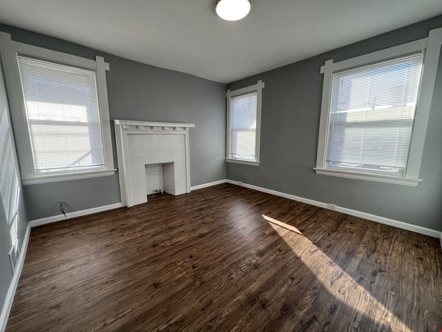 Melrose Ave: Low-Rise Multifamily Investment Package