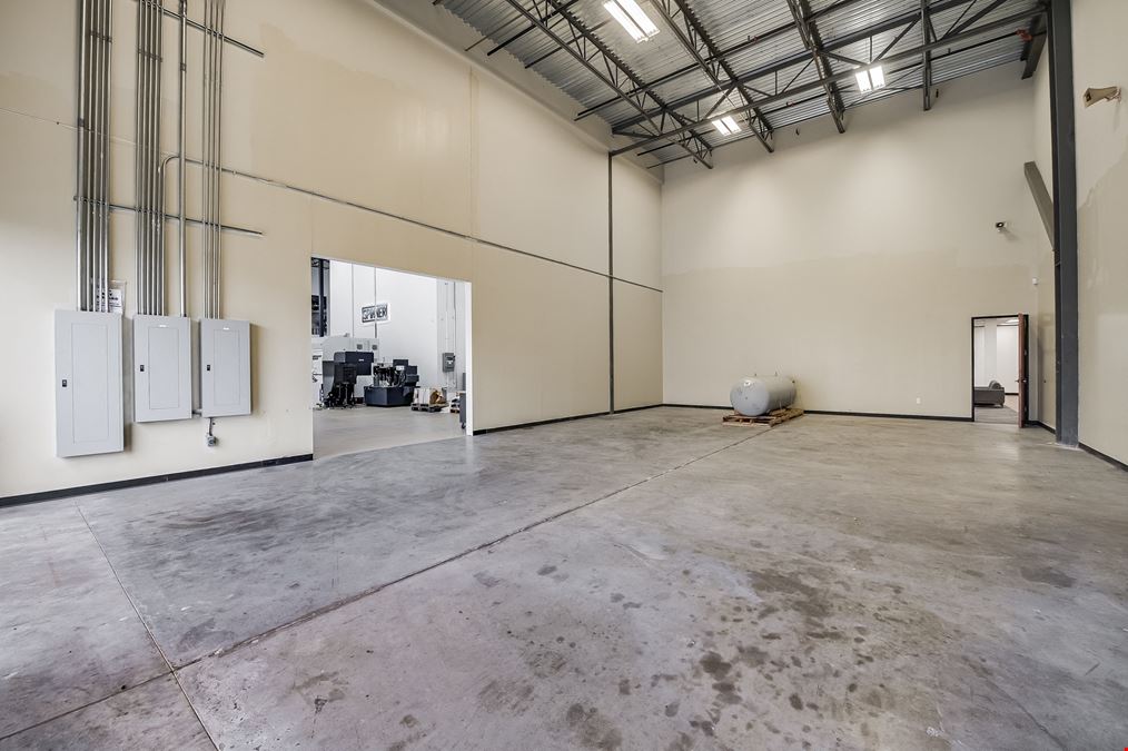 Airport Commerce 4 - Suite 450