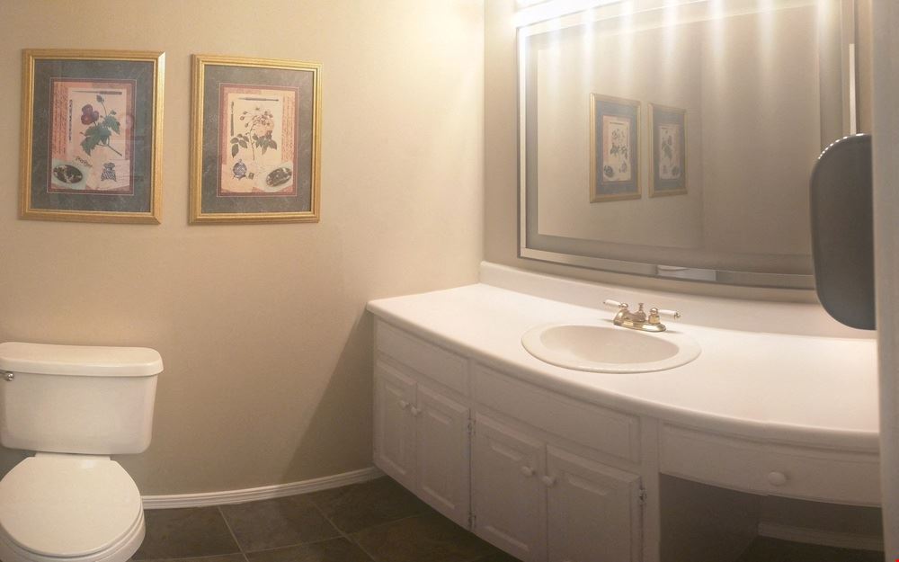 2401 Tee Circle, Suite 203