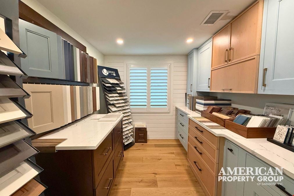 Class A Live/Work Property Near Siesta Key