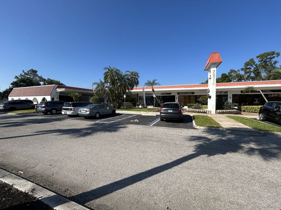 HARD TO FIND RETAIL CENTER ON TAMIAMI TR.!