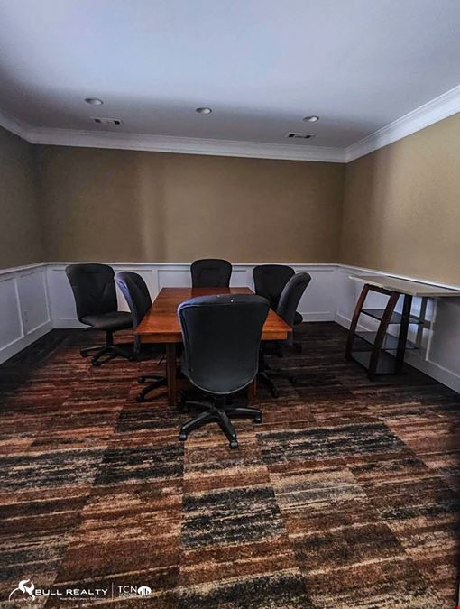 Holly Springs Office Suites | ±100 SF - ±2,400 SF