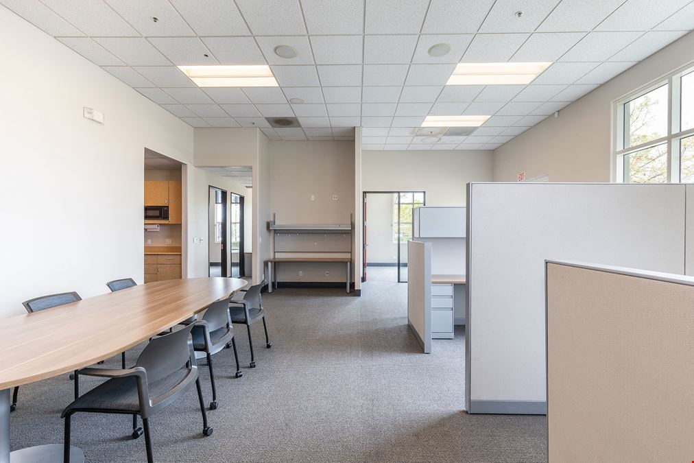 First Class Warehouse & Office Near Highway 101