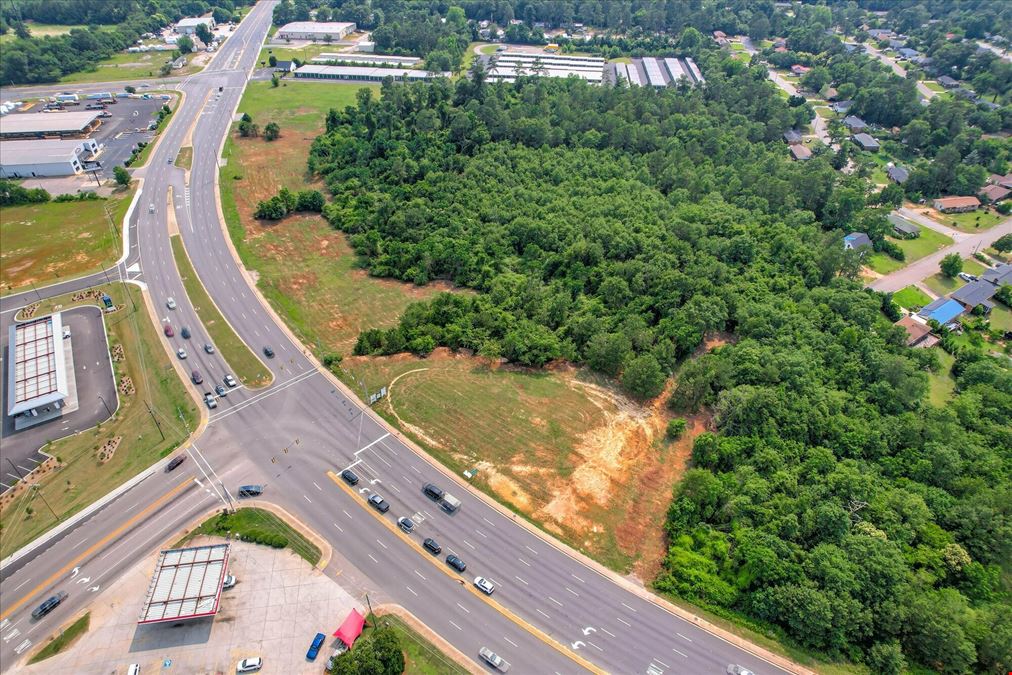 Ascauga Lake Road and Edgefield Road
