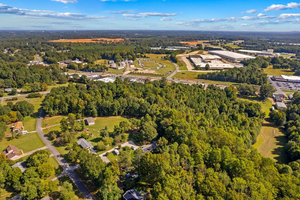 Troutman Gateway Corner | 20,000+ Combined VPD Signalized Intersection