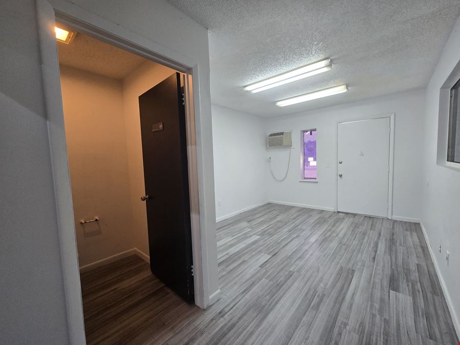 8511 Alton Ave