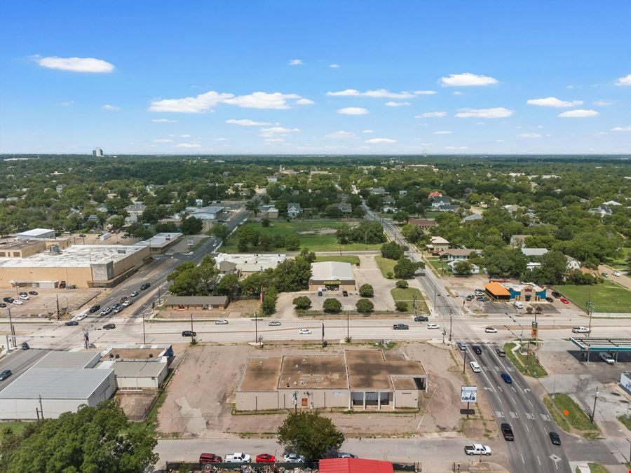 1700 W Waco Dr
