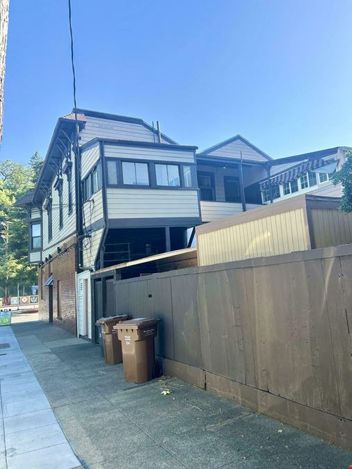 11 G Street