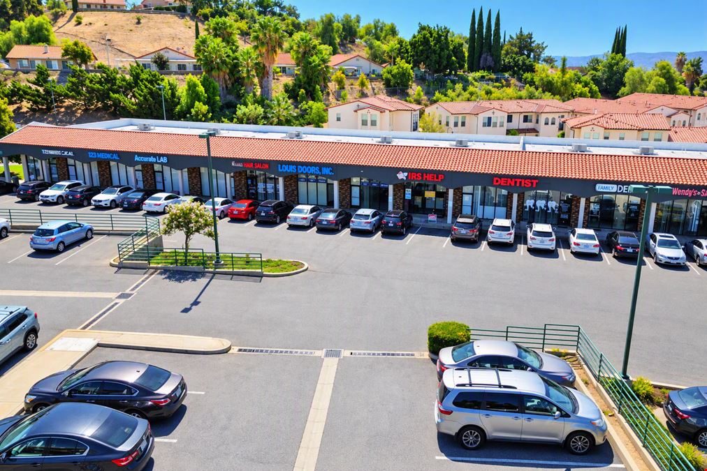 Walnut West Plaza