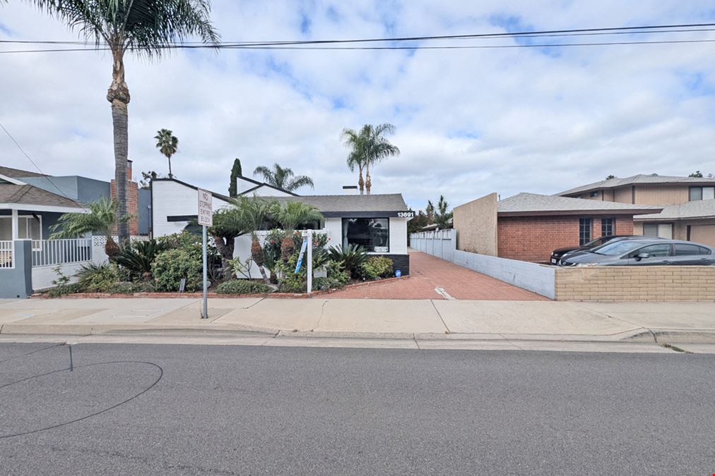 STAND-ALONE PROFESSIONAL OFFICE BUILDING | TUSTIN - NEAR IRVINE