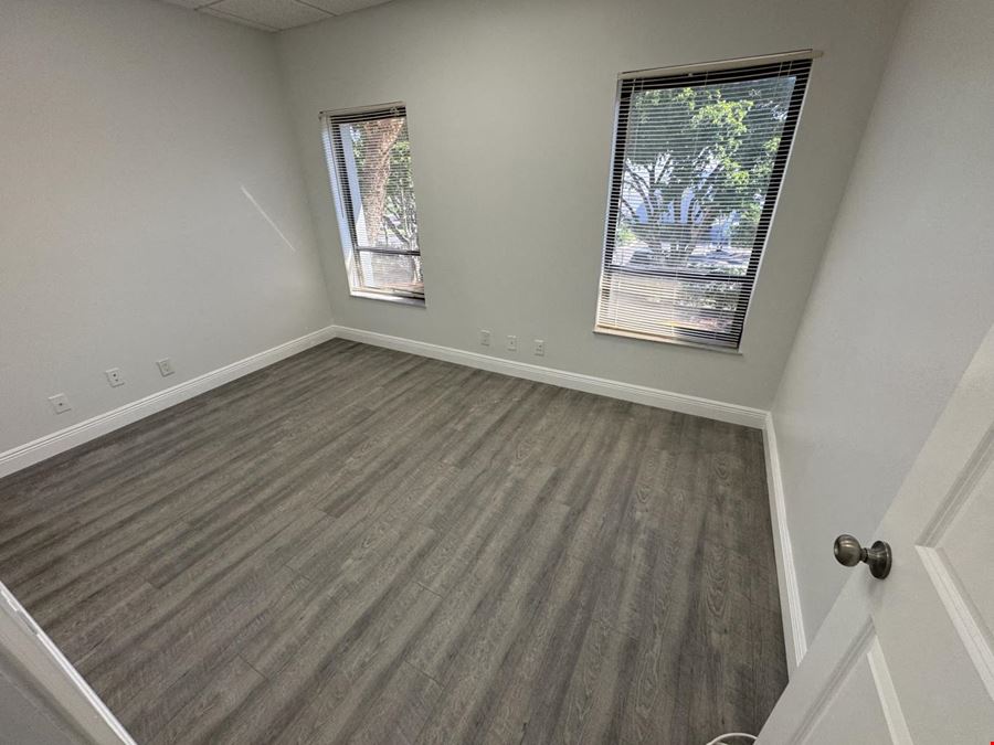 977 SF Suite 108 Professional and Medical Office Space