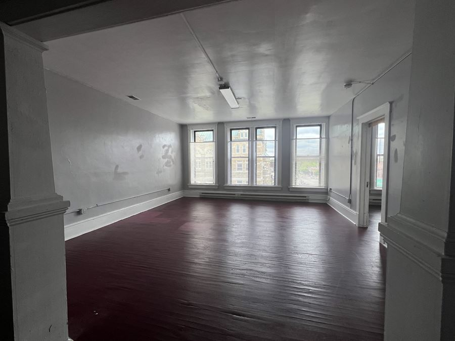 601 Monroe Ave