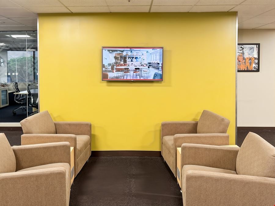 CA, Sausalito - Harbor Drive Executive Park