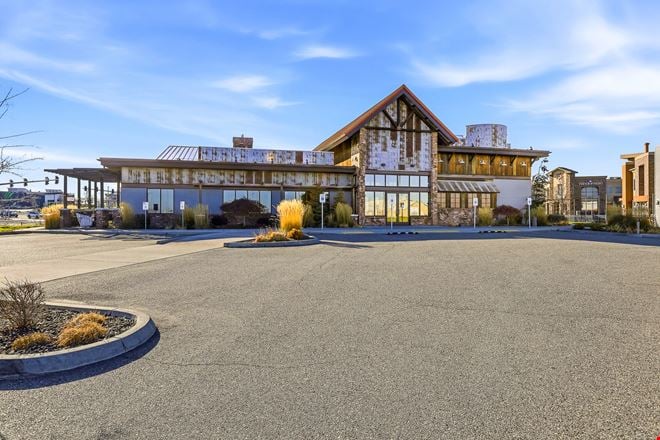 Preview of Retail space for Rent at 4862 Hildebrand Boulevard