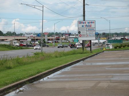 Preview of Retail space for Sale at 760 S. Kingshighway