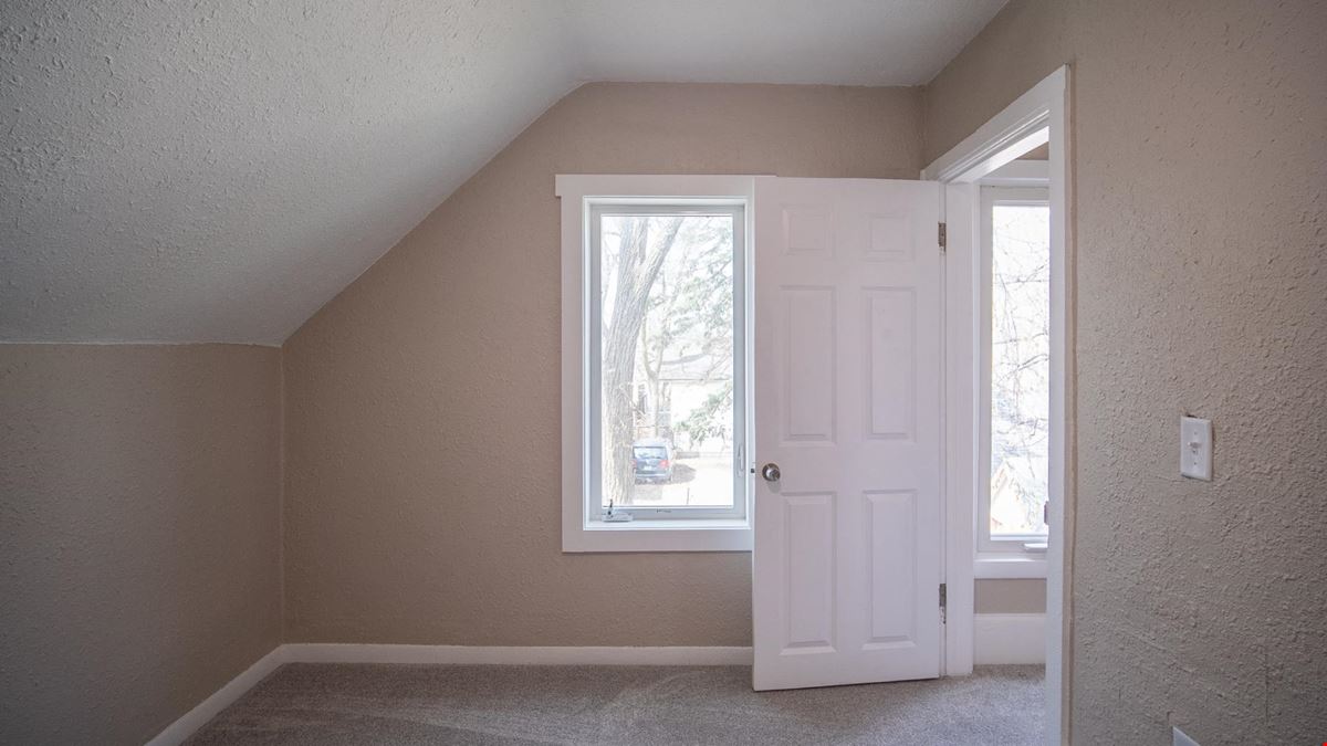 Newly Updated Home Near Downtown