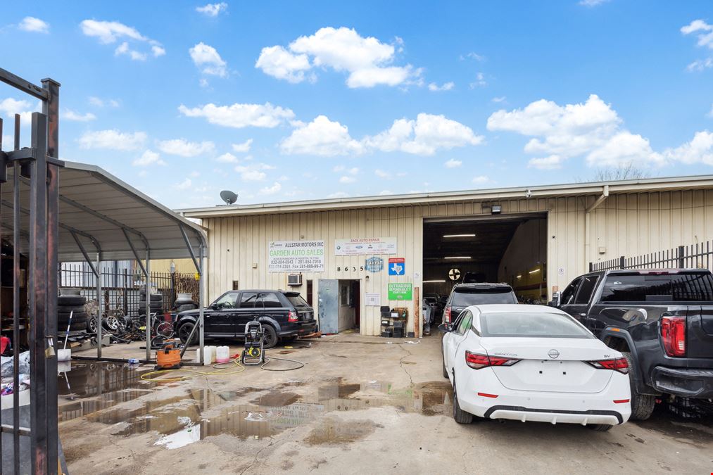 Versatile Commercial Property in Westchase