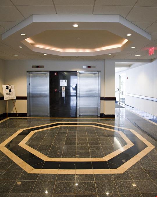 Octagon 10 Office Center