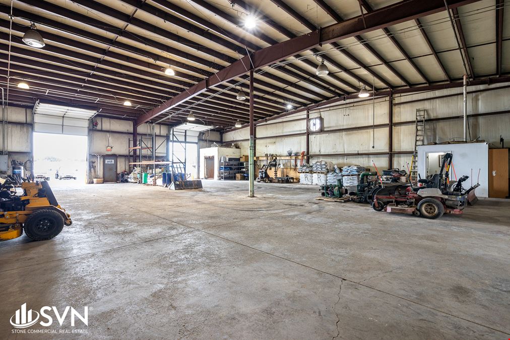 Convenient Office/Flex Space FOR LEASE