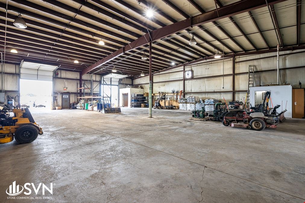 Convenient Office/Flex Space FOR LEASE