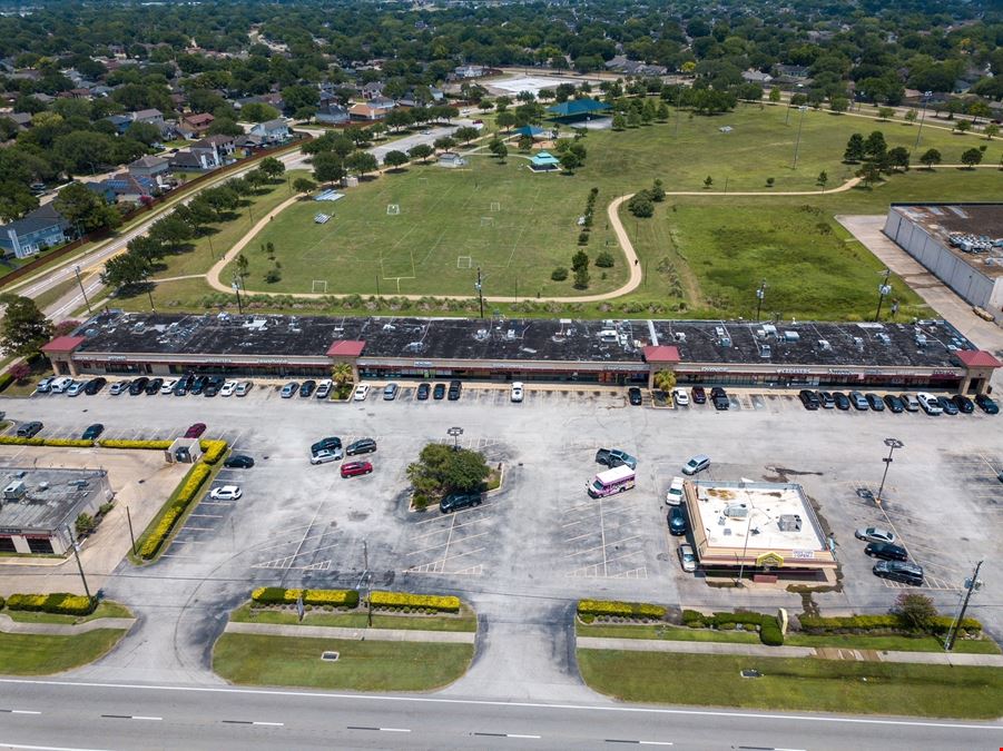 Hunter's Square Shopping Center
