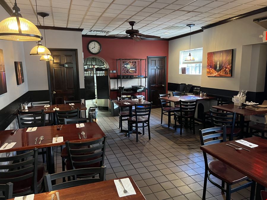 1,920 SF | Turn-Key Bar / Restaurant Building with Liquor License for Sale | 1026 Wolf Street