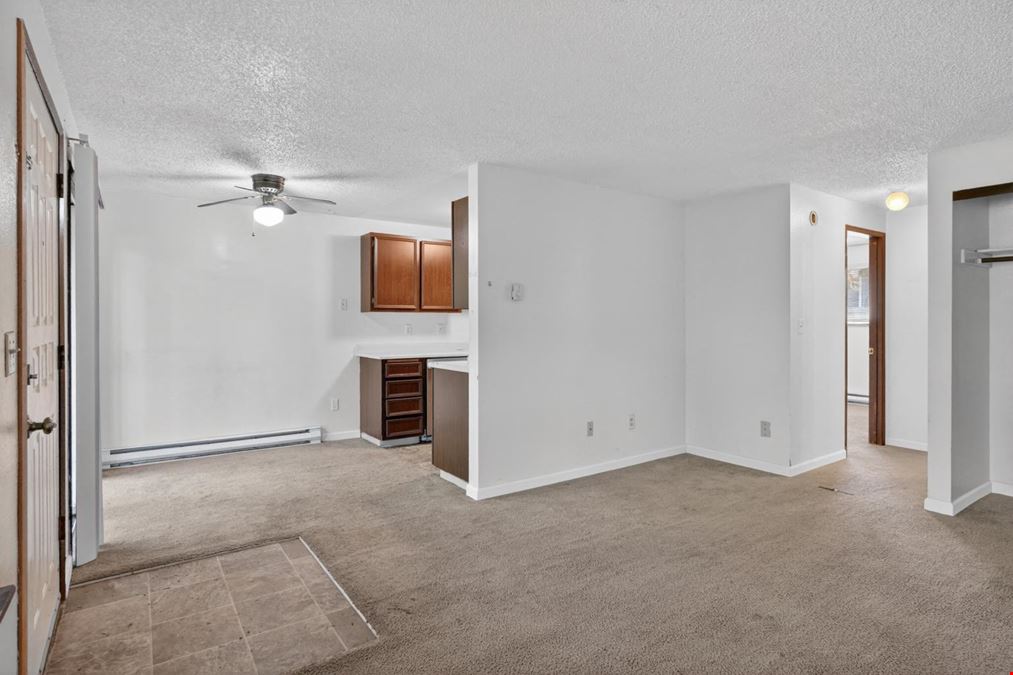 Eastwood Estates - 19109-19123 SE Yamhill St