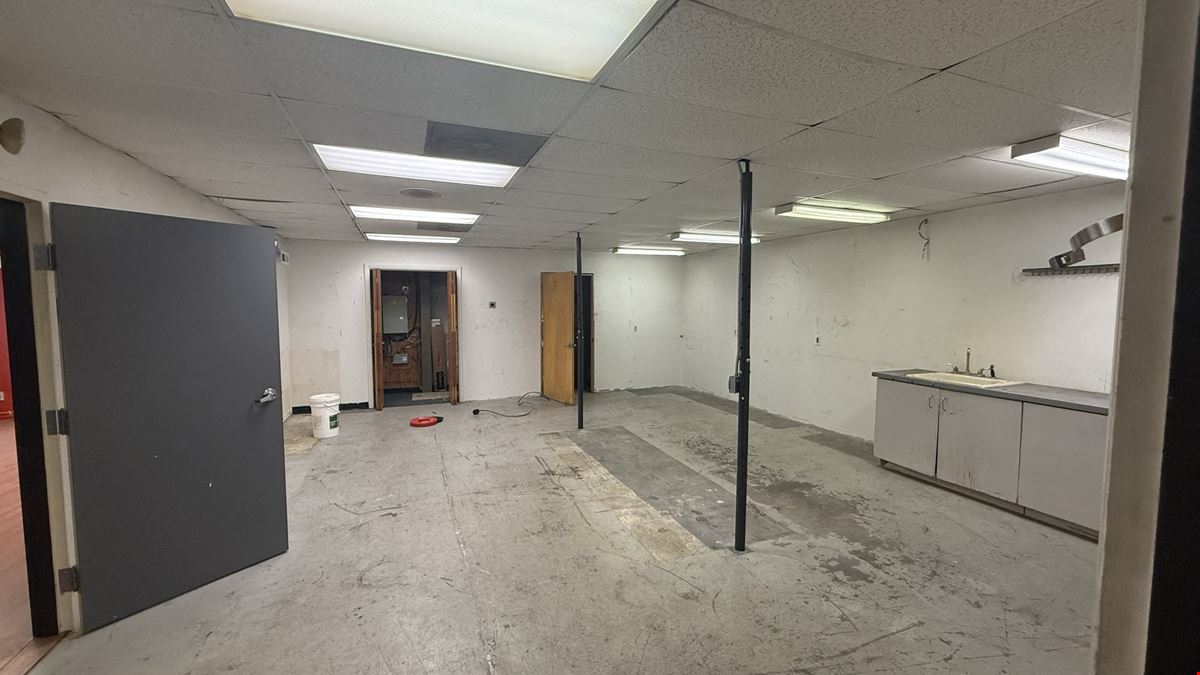 10919 Murdock Dr. - Standalone Warehouse