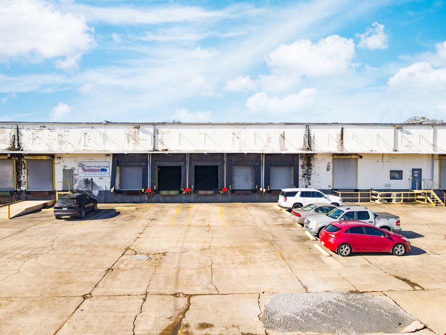 ±173,437 SF Industrial Warehouse with ±12.26-Acre Laydown Yard