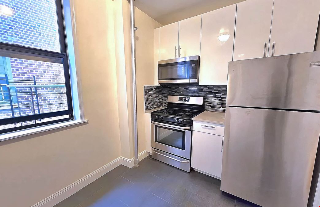2015 Bedford Ave