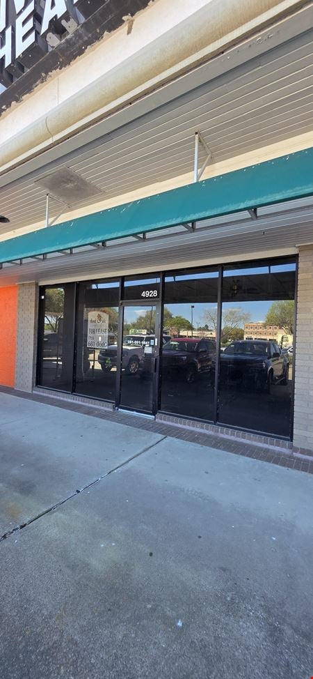 Preview of Retail space for Rent at 4928 Fairmont Parkway