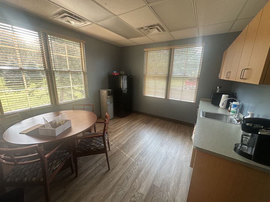 6483 Transit Rd - 3,112+/- SF OFFICE SPACE