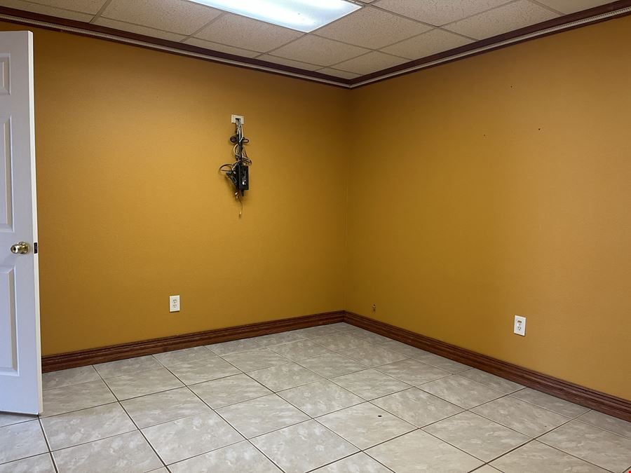 11603 N FM 2528